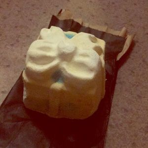 Lush Golden Wonder Bath Bomb